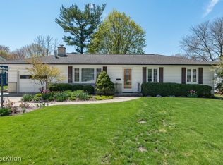 812 Diane Ave, Elgin, IL 60123