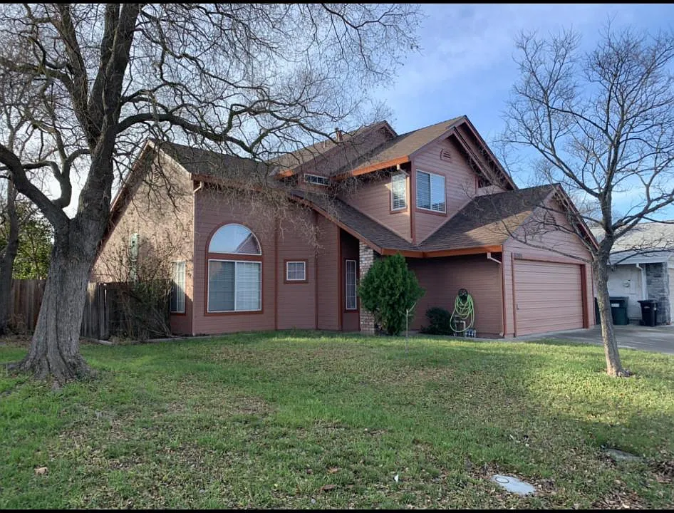 8361 Stonybeck Cir