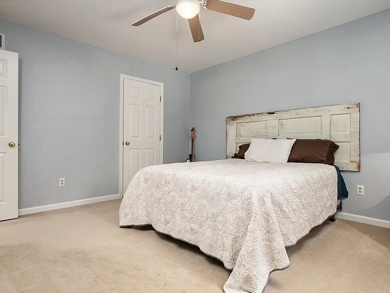8953 Treesdale Dr — Photo 28