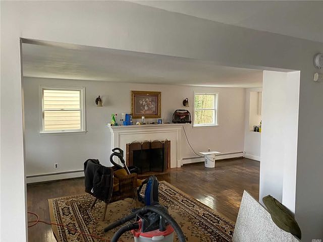 2nd image of 207 Beach St