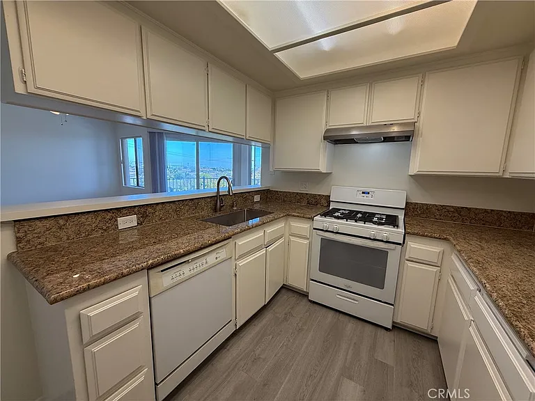 2211 S Gaffey St #2 — Photo 2