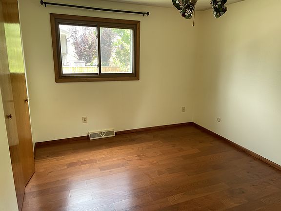 5th image of 2410 Chama Ave