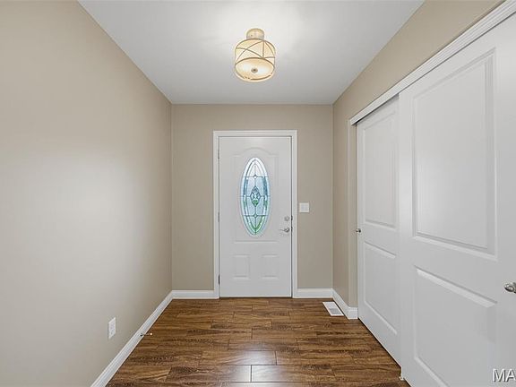 5th image of 454 Honeysuckle Creek Dr
