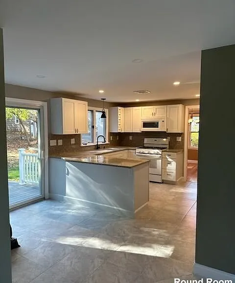 202 Dale St — Photo 12