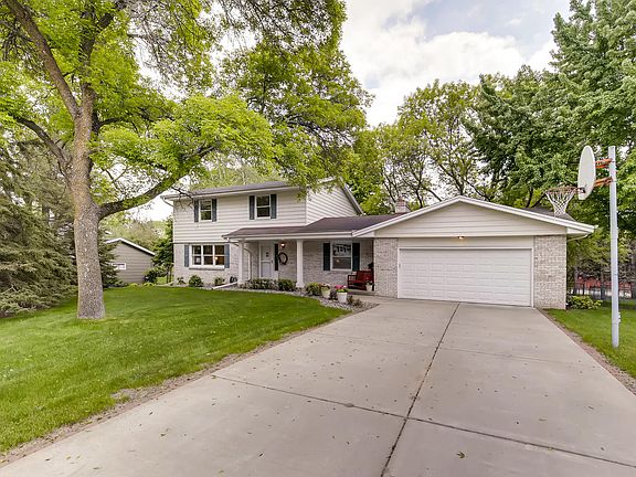 2nd image of 2901 Southbrook Dr