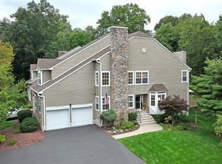 8 Hunter Rd, Haledon, NJ 07508