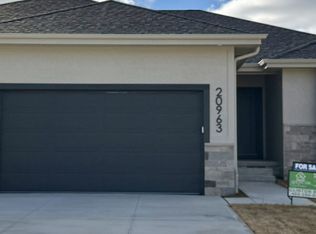 20963 Ogden St, Elkhorn, NE 68022
