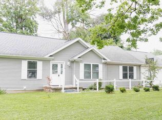 110 E Prairie St, Camp Point, IL 62320