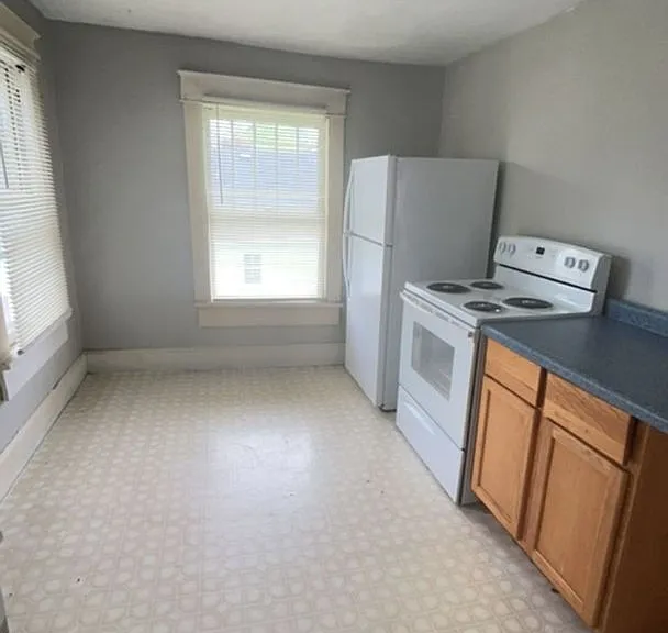 218 S Martin Ave — Photo 1