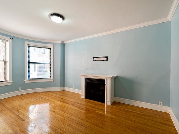 3rd image of 832 W Lakeside Ave #1S