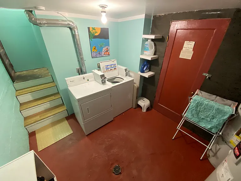 2043 NW Kearney St #2 — Photo 11