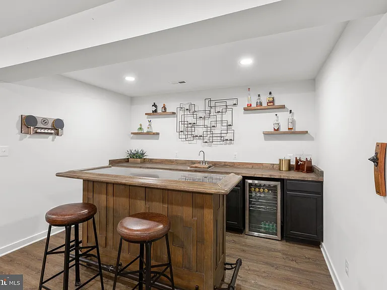 15 Grove Ln — Photo 43