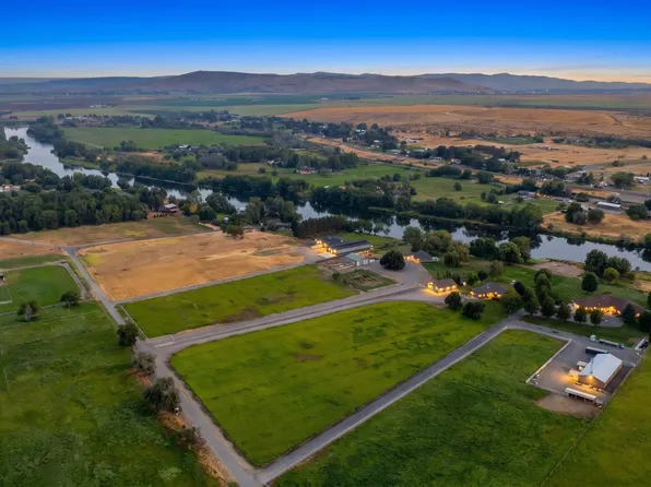 97218 Northstar Pr NE, West Richland, WA 99353
