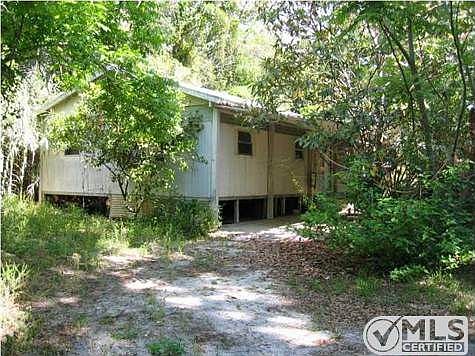 1st image of 21 Pine Dr