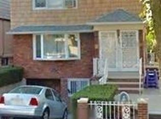 4320 164th St, Flushing, NY 11358