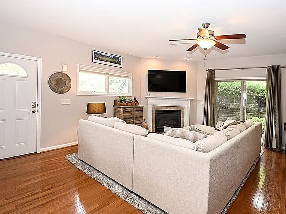 4th image of 3450 Golden Ave Unit 22