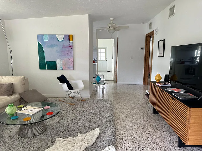 2710 Avenue C — Photo 6