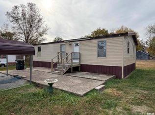 507 Wortby St, Odin, IL 62870