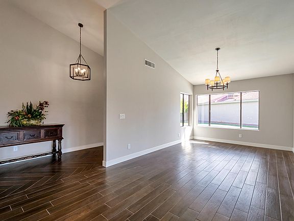 4th image of 10945 E Chestnut Dr