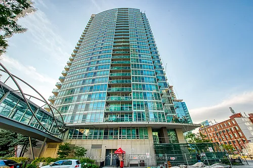 397 Front St W Photo 1