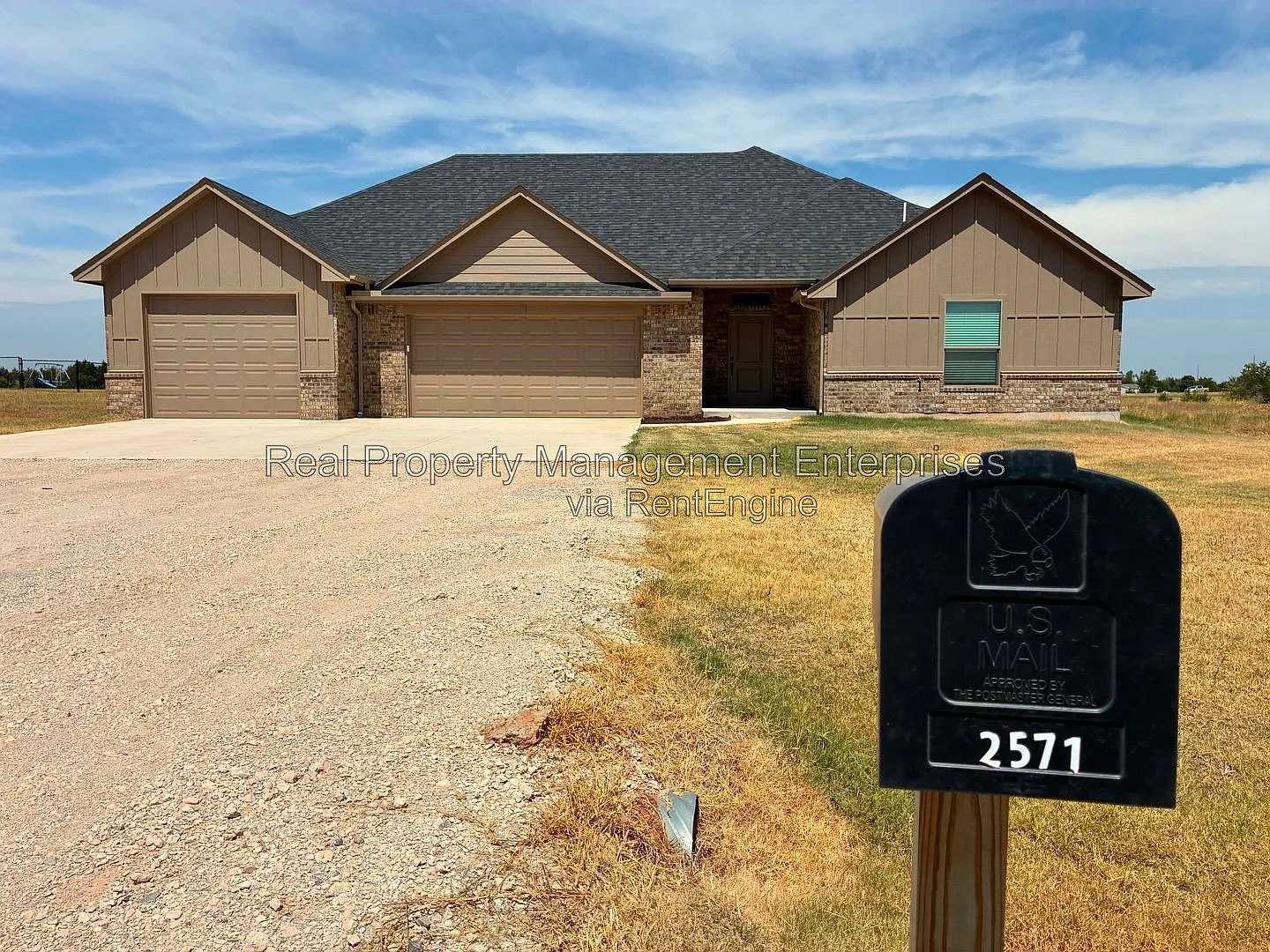 5 bed, 3.0 bath, 1857 sqft, $2,199 — Photo 1