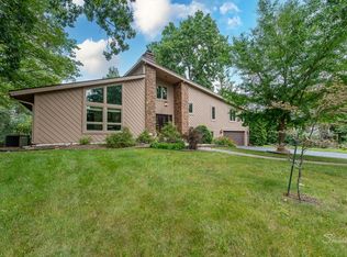 130 W Glendale Ter, Roselle, IL