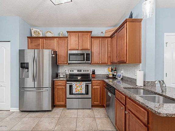 5th image of 248 Servia Dr