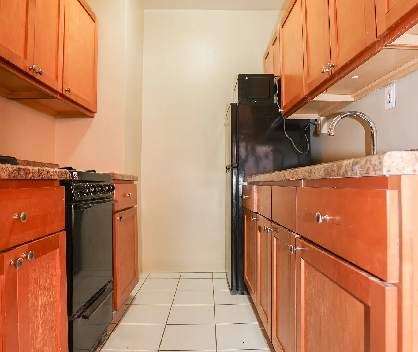 1 bed, 700 sqft, $1,500 — Photo 3