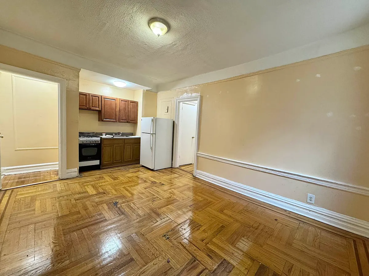 Building Photo - 377 Montgomery St #C9