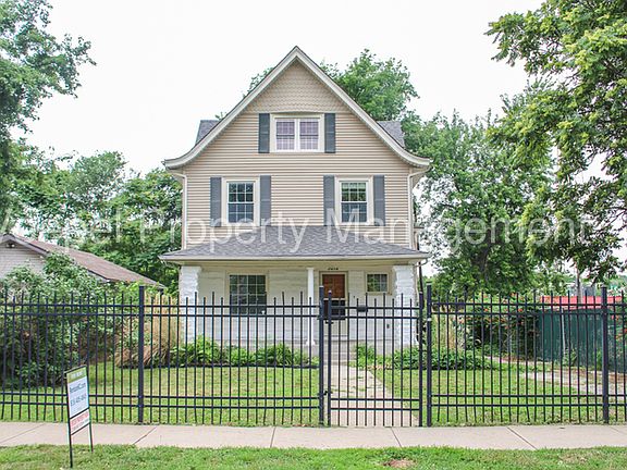 2nd image of 3212 Charlotte St