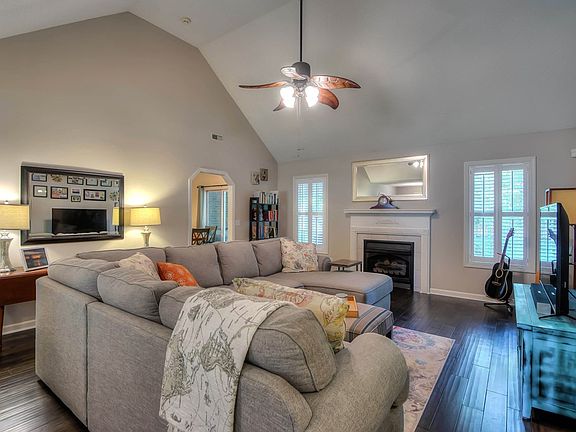 2nd image of 1265 Cutleaf Dr