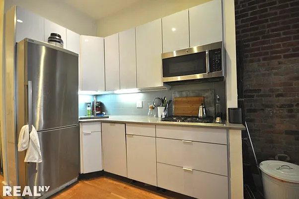 Rented by REAL New York | media 15