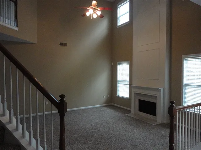 4 bed, 3.0 bath, 2929 sqft, $2,720 — Photo 2