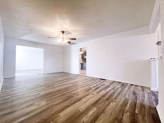 4th image of 208 Cherrywood Dr