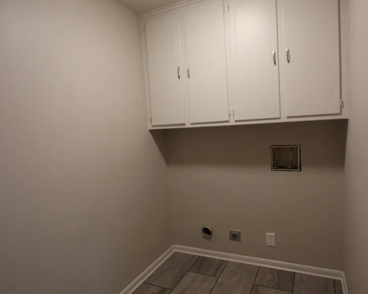 817 Spring Creek Dr — Photo 3