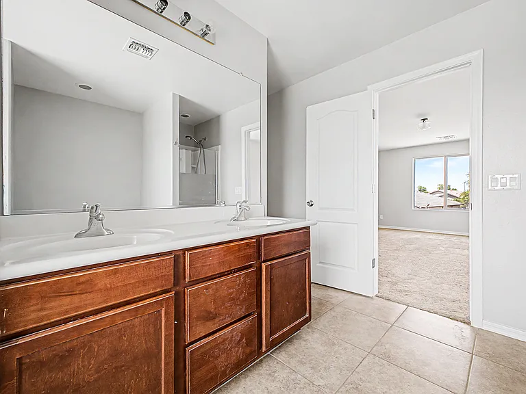25392 W Carson Dr — Photo 13