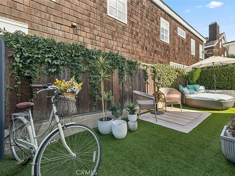 420 Acacia Ave — Photo 28