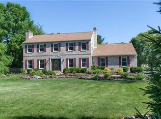 1050 Bridle Path Rd, Bethlehem, PA 18017