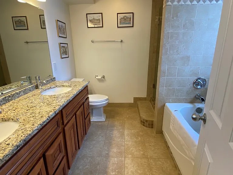 3725 N Sheffield Ave — Photo 9