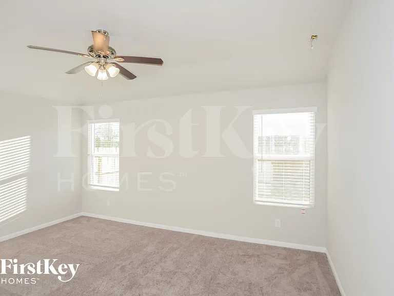 1842 Morse Way — Photo 6