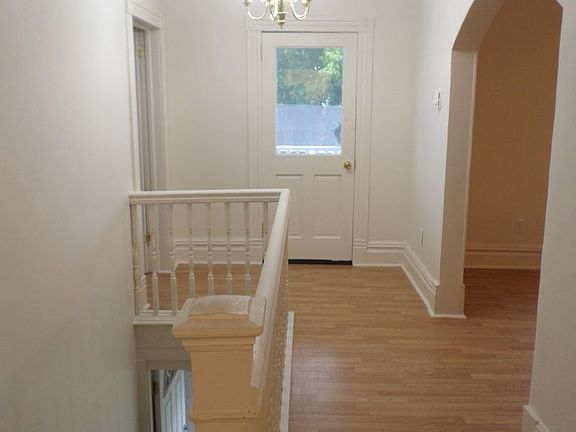 2nd image of 603 1/2 33rd St
