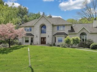 16 Roberts Rd, New City, NY 10956