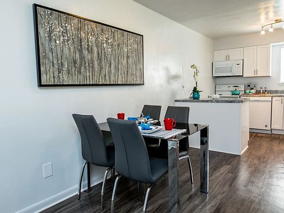 5th image of 557 Diplomat Ct #5852