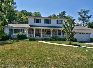 Blue Shutters Rd, Moscow, PA 18444