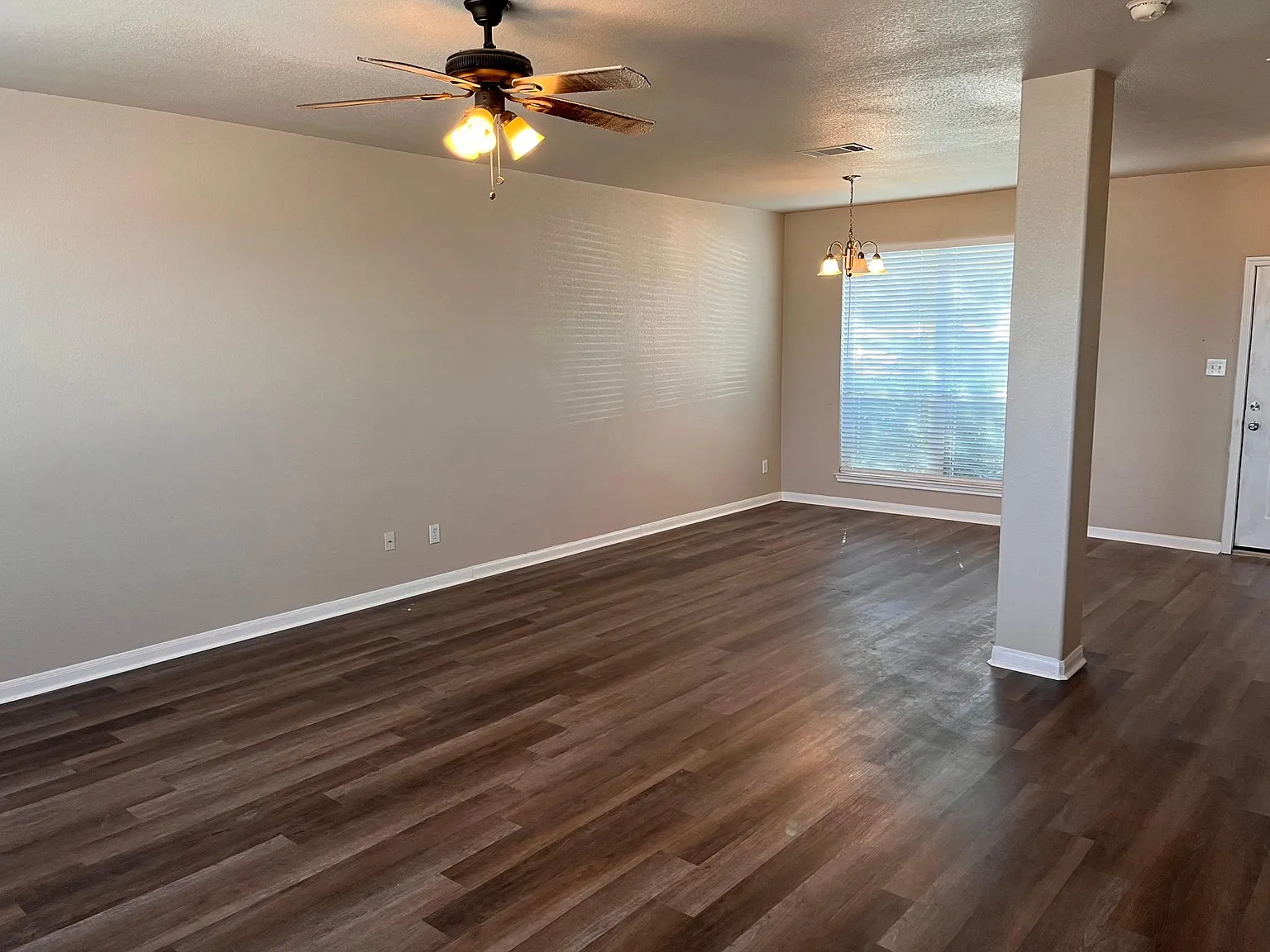 4 bed, 2.5 bath, 2277 sqft, $2,100 — Photo 2
