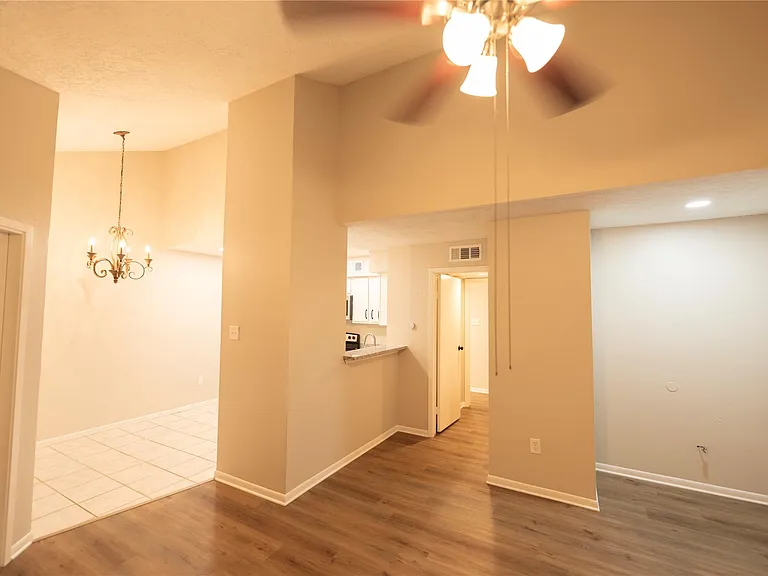 2021 Spenwick Dr #624 — Photo 8