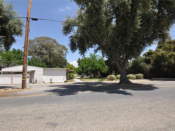 3rd image of 44200 Palm Ave