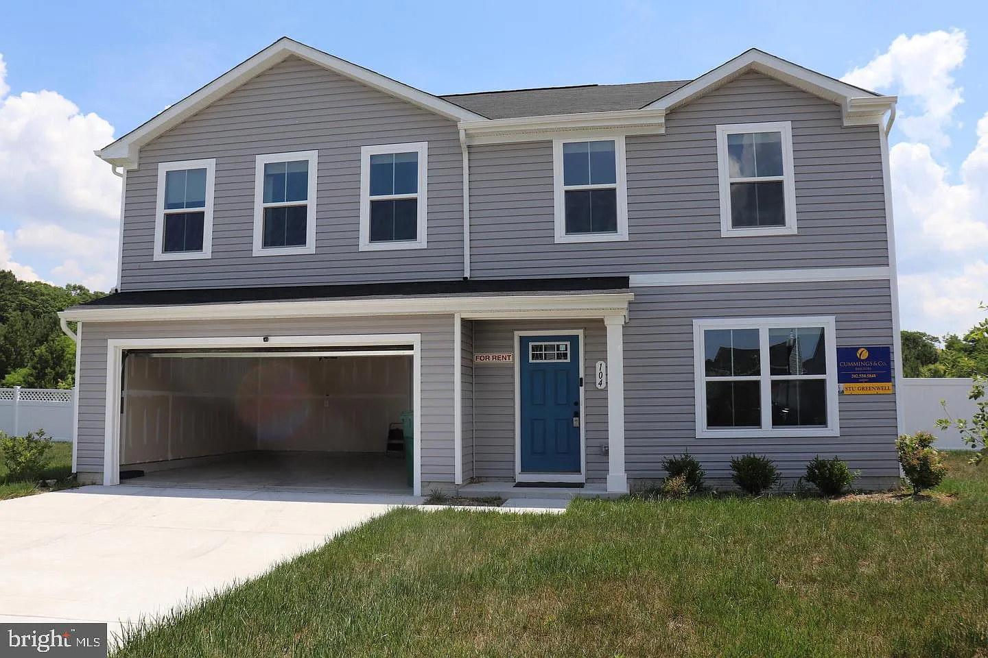 4 bed, 2.5 bath, 1910 sqft, $3,000 — Photo 2