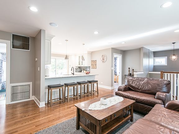 3rd image of 8740 S 84th Ave