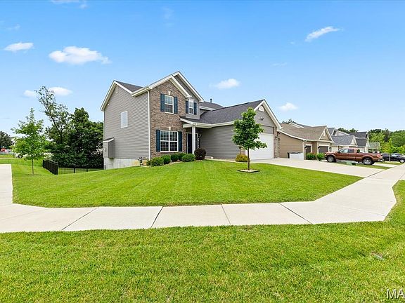 2nd image of 228 Burrograss Dr